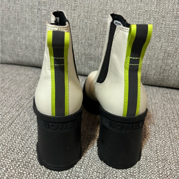Sorel Brex Heel Lug Sole Chelsea Boots 6.5 Off White - Picture 5 of 8